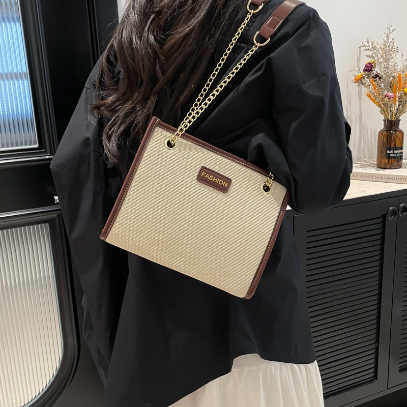 Top brand high-quality new free designer bag 2025 new fashionable elegant handbag armpit bag niche handbag shoulder bag new free designer bag