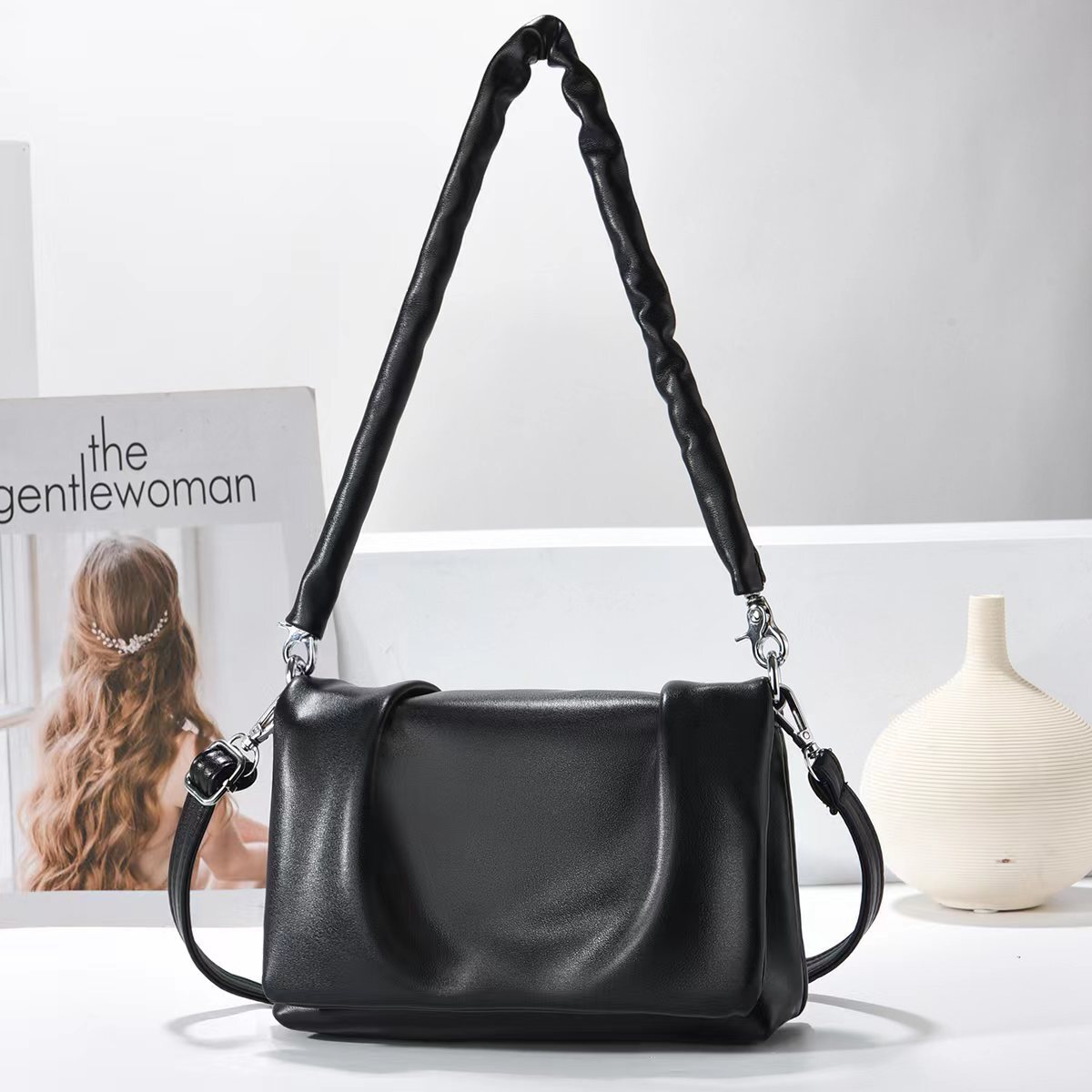High Quality New Style Premium Underarm Bag Soft Leather Shoulder Bag Simple Versatile Travel High-end Sense Women's Bag Fashion Bags New Free De