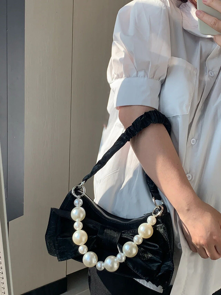 designer Underarm Bag for Women, Autumn Ins Super Popular Bowknot Pearl Chain Bag, Niche Handbag, Pleated Shoulder Crossbody Bag