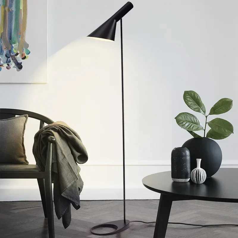Arne Jacobsen Floor Lamp Living room Studio Bed Side Replica designer scandinavian table lamp Black White standing lamp. W250607