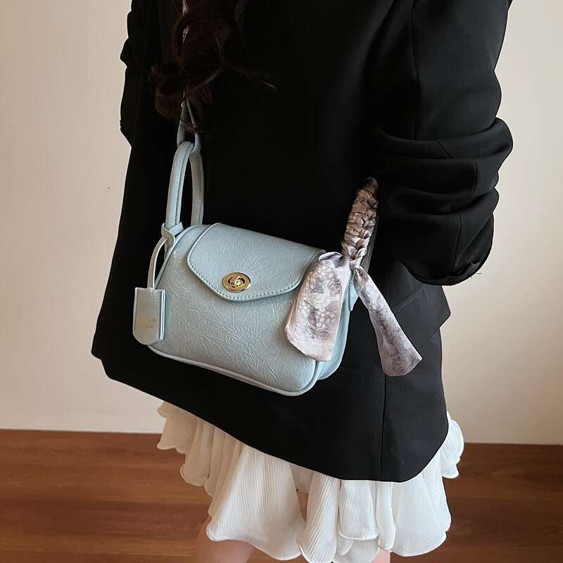 Niche Design High-End Underarm for Women 2025 New Summer Fashion Lychee Texture Versatile Commuter Shoulder Crossbody Bag