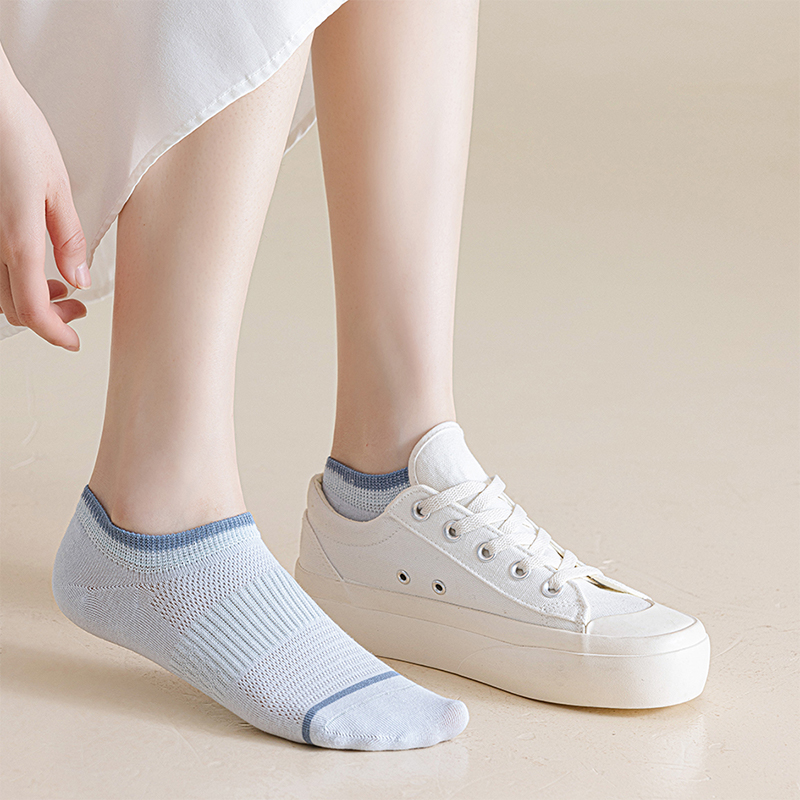 Casual Everyday Socks for Women - Durable Cotton Blend Design