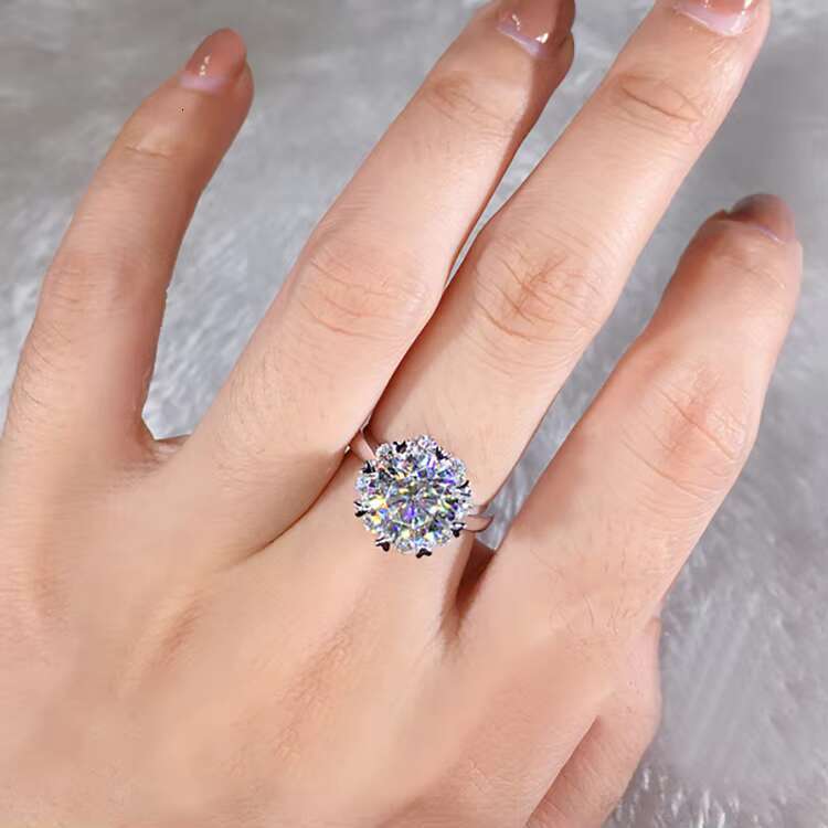 Romantic Handmade Diamond Cut Moissanite Ring 18K Gold and Diamond Ring for Girl