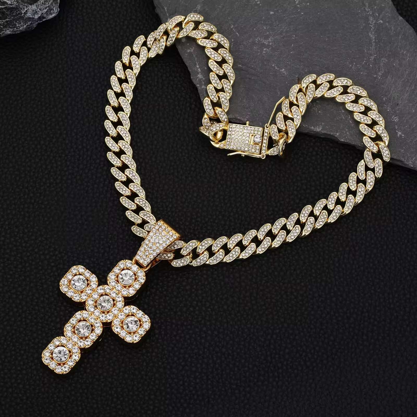 Fashion Hiphop Popular Cross Pendant Cuban Chain Big Pendant Necklace Bracelet Set