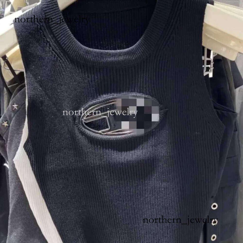 D top Womens Designer T-shirt Slim Fit Crop Top Embroidery Dieses Short Open Umbilical Tee Small Street Hot Girls Versatile Clothing dieses dfc