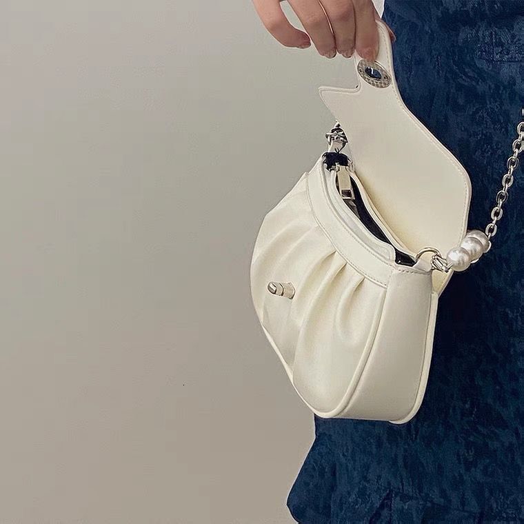 designer 2025 New Fashion Versatile Mini Pleated Cloud Bag Cute Pearl Chain Shoulder Crossbody Bag for Girls