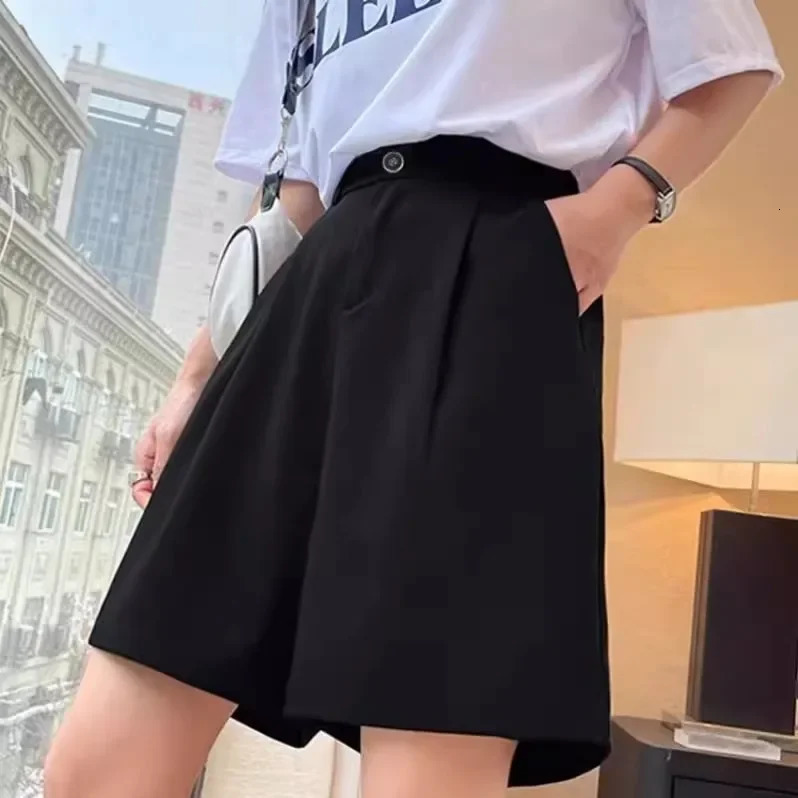 Womens Spring High-waisted Slimming A- line Black Shorts Casual 5-piece Pants Korean Style 250529