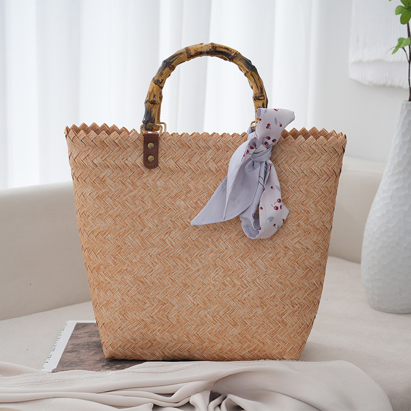 Top quality brand high-quality new style free designer bag retro bamboo handle woven bag fashionable and casual simple shopping handbag brand new free