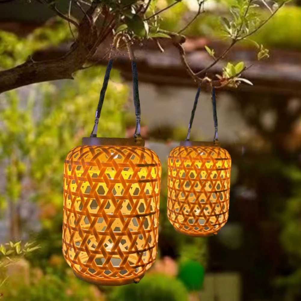 Outdoor Solar Hanging Lantern Solar Rattan Lantern IP55 Waterproof Solar Powered Retro Pendant Light for Yard Patio Lawn PathwayXJ250606