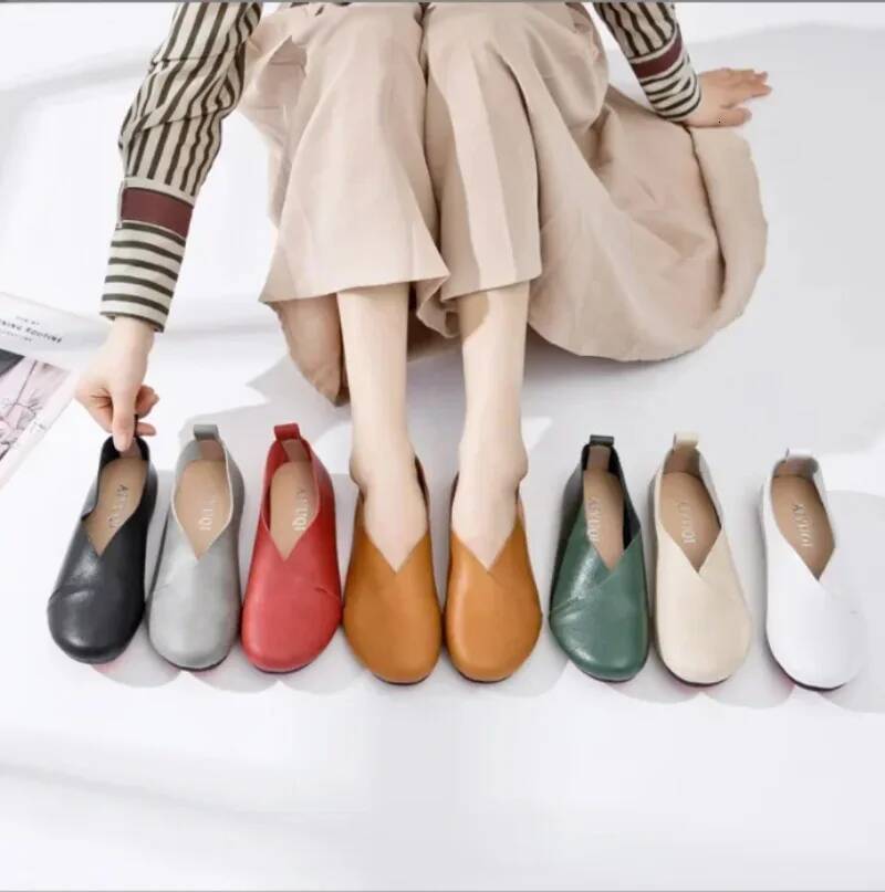 ddmyoutdoor Genuine Leather Women S Simple Commute Flat Comfortable Large Size Ladies Non Slip Mother Shoes Chaussure Femme Outdoor Outdoor Shoes