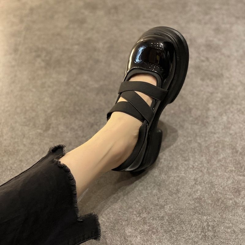 2025 free shipping fashion designer French Mary Jane small leather shoes women's sponge cake thick sole shallow mouth thick heel white