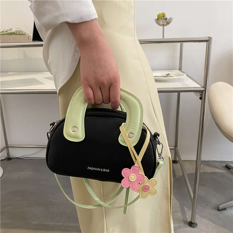 New Fashion Korean Style Fresh Single Shoulder Handbag for Women, Niche Color-Block Design, High-End Versatile Crossbody Bag