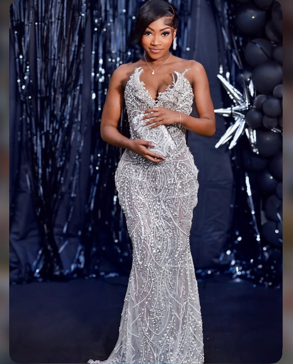 Luxurious Wedding Dresses Crystal Pearls Beading Bridal Gowns Strapless Mermaid See Through Rhinestone Customized Bride Vestidos De Novia Plus Size