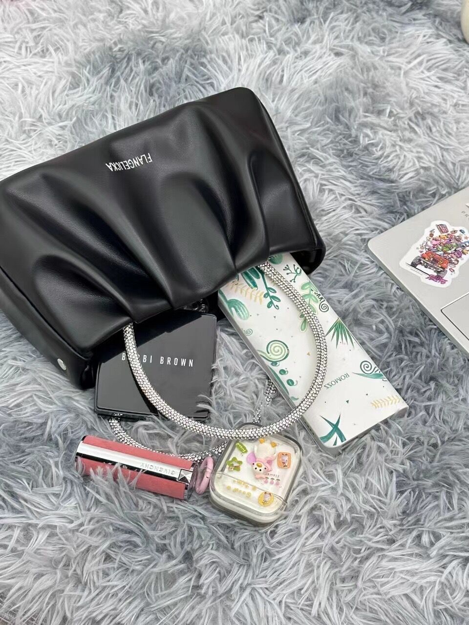 designer Pleated Cloud Bag for Women 2025 New Trendy Fashion Silver Handbag Versatile Ins Chain Crossbody Bag