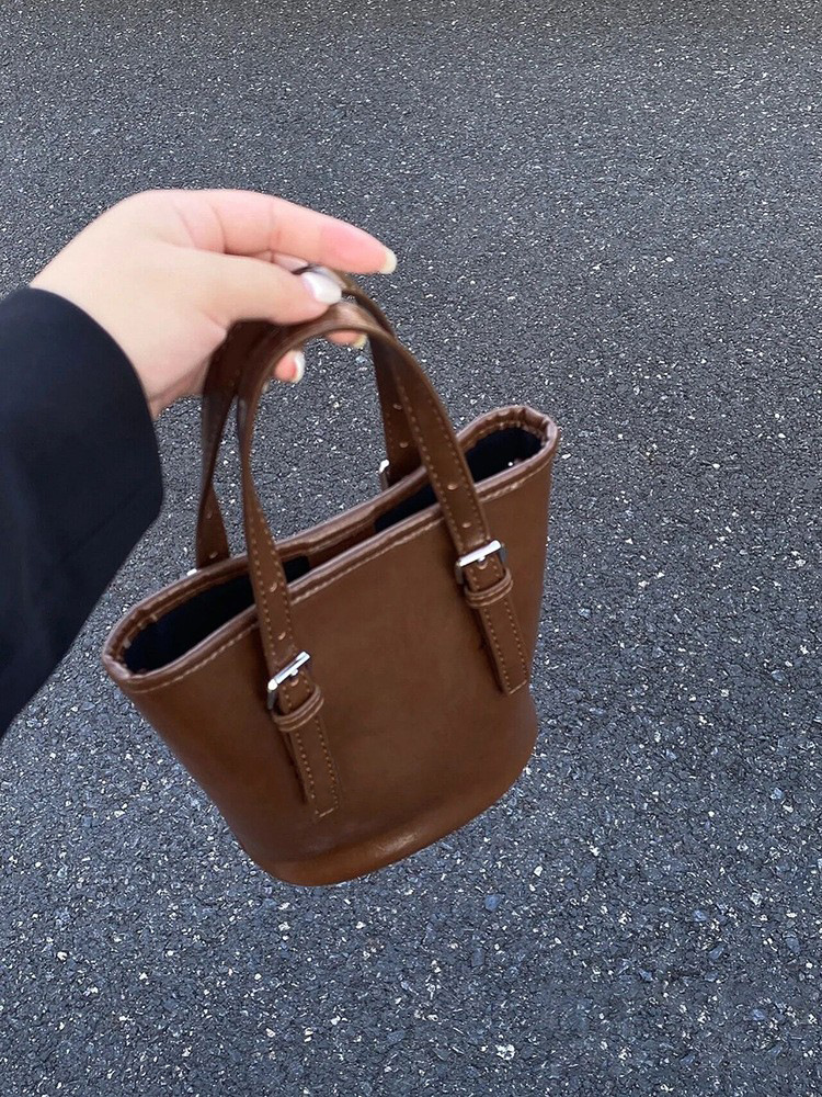 designer Bag for Women 2025 Spring Summer New Korean INS Niche Design Black Versatile Bucket Handbag Shoulder Crossbody Bag