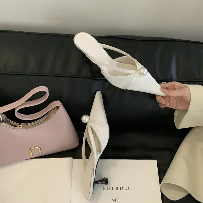 French Pointed Baotou Half Slippers Female 2025 Spring Wear Temperament Pearl Thin Heel Soft Soled Moqin Shoes 250603