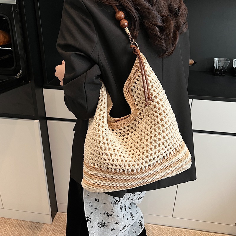 designer Beach Vacation Straw Woven Bag Women's 2025 Spring Summer New Commuter Shoulder Crossbody Bag Hollow Woven Tote Bag