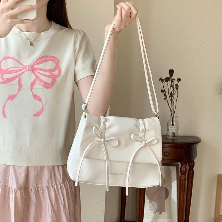 designer Sweet Bowknot Bag for Women 2025 New Trendy Shoulder Crossbody Bag for Girls Large Capacity Commuter Student Tote Bag