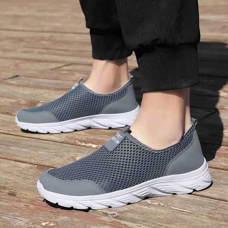 Ddmyoutdoor Summer High Quality Running Mesh Soft Sole Tenis Masculino Sneakers Fashion Outdoor Walking Breathable Flat Shoes Large Size Outdoor Shoes