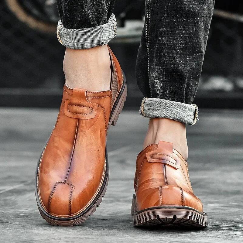 Ddmyoutdoor New Arrival Retro Bullock Design Classic Business Formal Pointed Toe Leather Shoes Men Oxford Dress Shoes New Outdoor