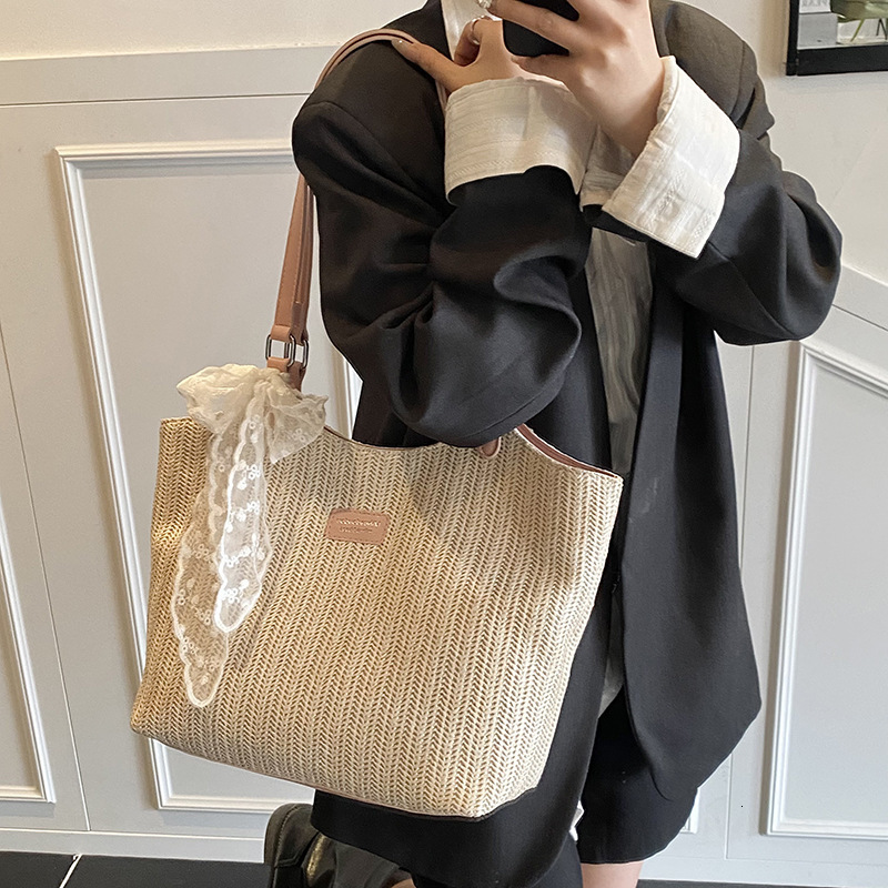 designer Woven Straw Bag for Women, Large Capacity 2025 New Summer Versatile Shoulder Bag, Textured Tote Bag for Class and Commute