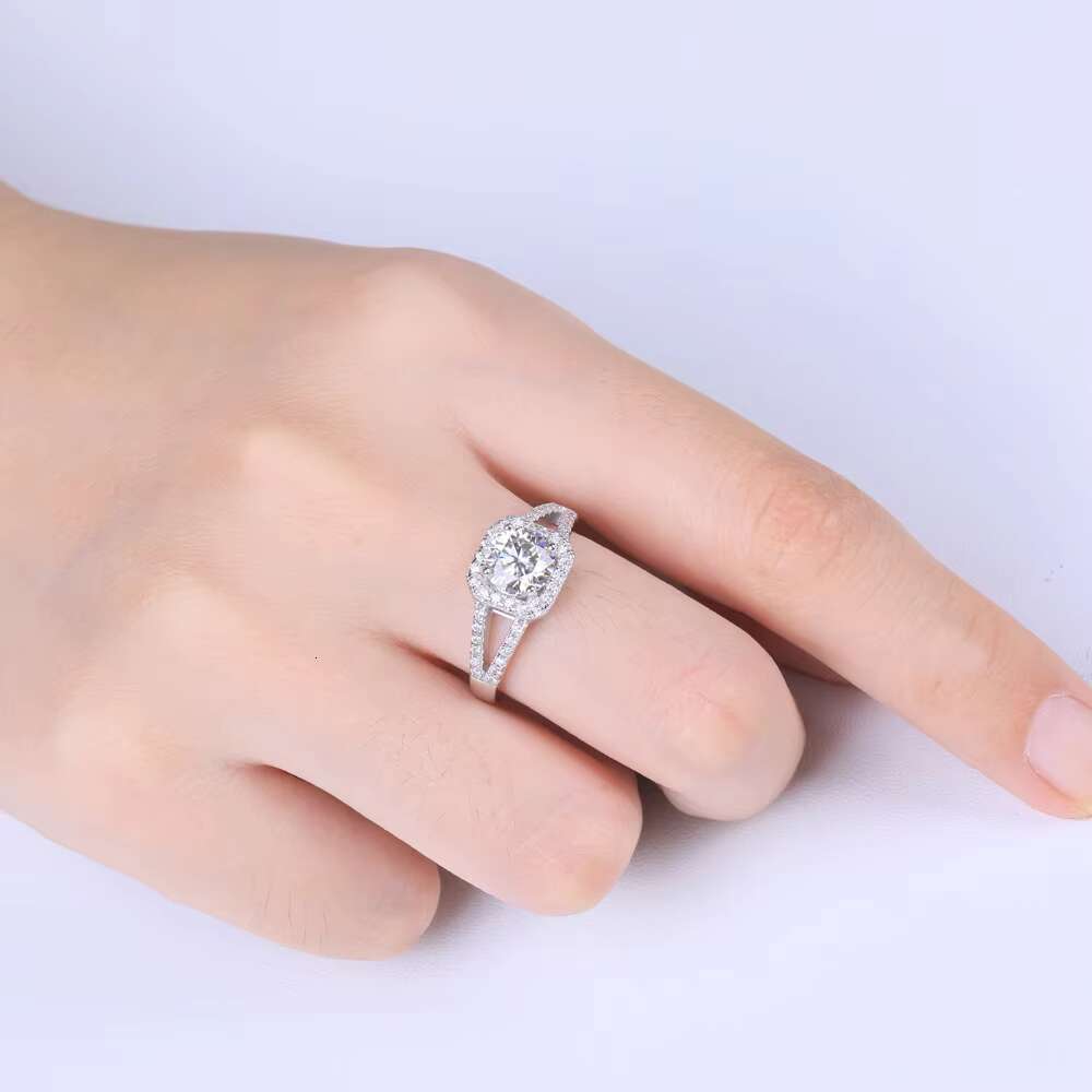 D-Grade High-Brightness Moissanite S925 Sterling Silver Inlaid Mosan Diamond Ring Ladies Moissanite Rings