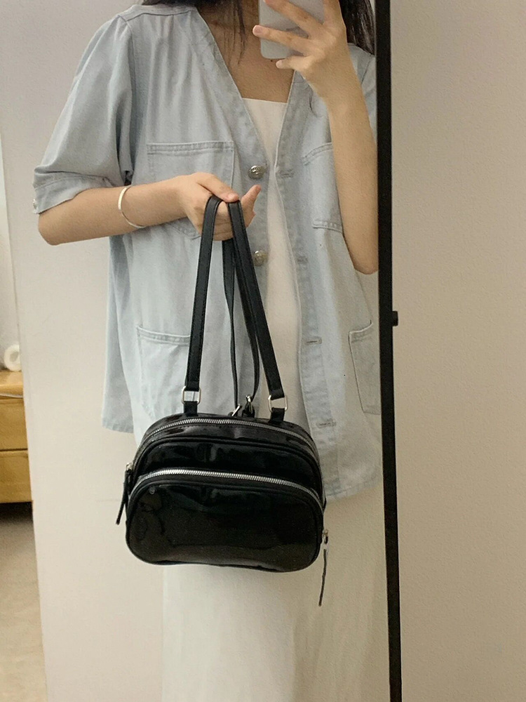 designer JENNIE Style Bag for Women 2025 New Cute Mini Backpack for Girls Casual Versatile Black Double Shoulder Bag