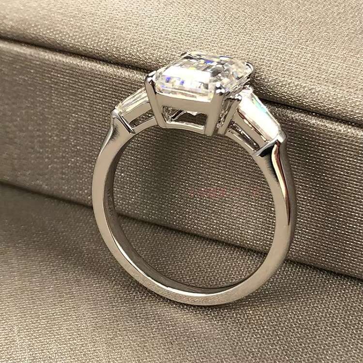 Top Sale 14K White Gold Rings GRA 8*10mm Emerald Cut Moissanite VVS1 Engagement Ring Jewelry