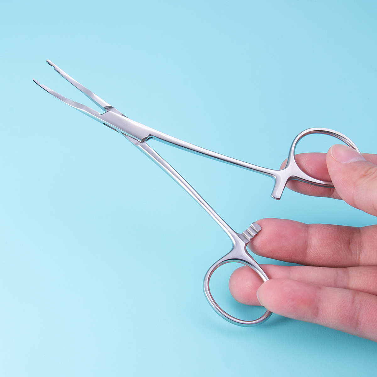 Ergonomic Auxiliary Plier Set: Ideal for Efficient Handheld Hole-Punch Operations