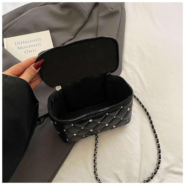 Fashion Quilted Chain Small for Women 2025 New High-end Shiny Diamond Box Stylish Shoulder Crossbody Bag Trendy