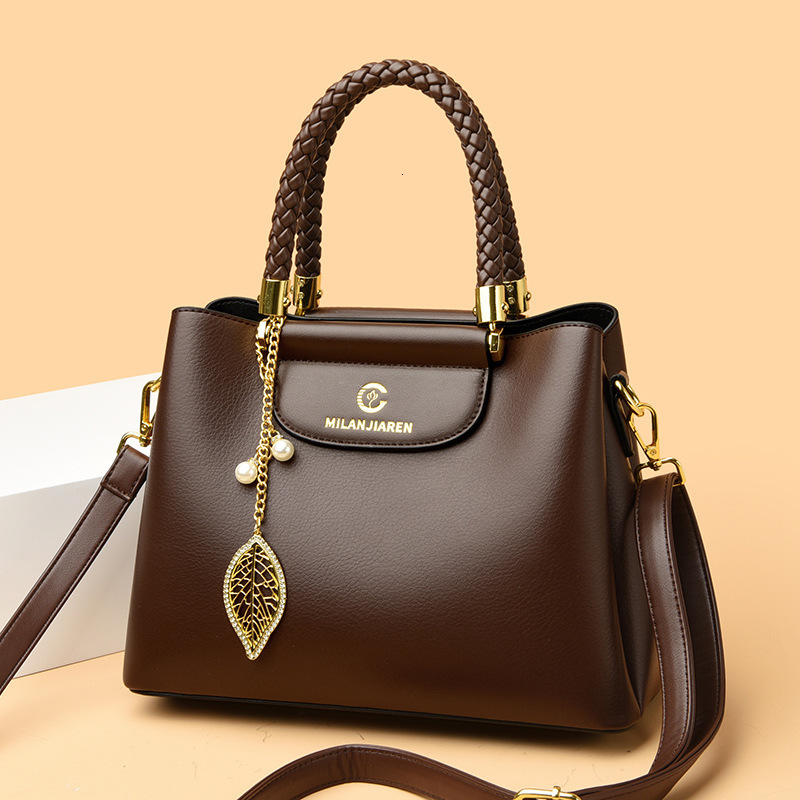 2025 New Fashion Handbag Shoulder Bag for Middle-aged Women High-end Commuter Bag Large Capacity Tote Bag New Free Delivery Designer Bag