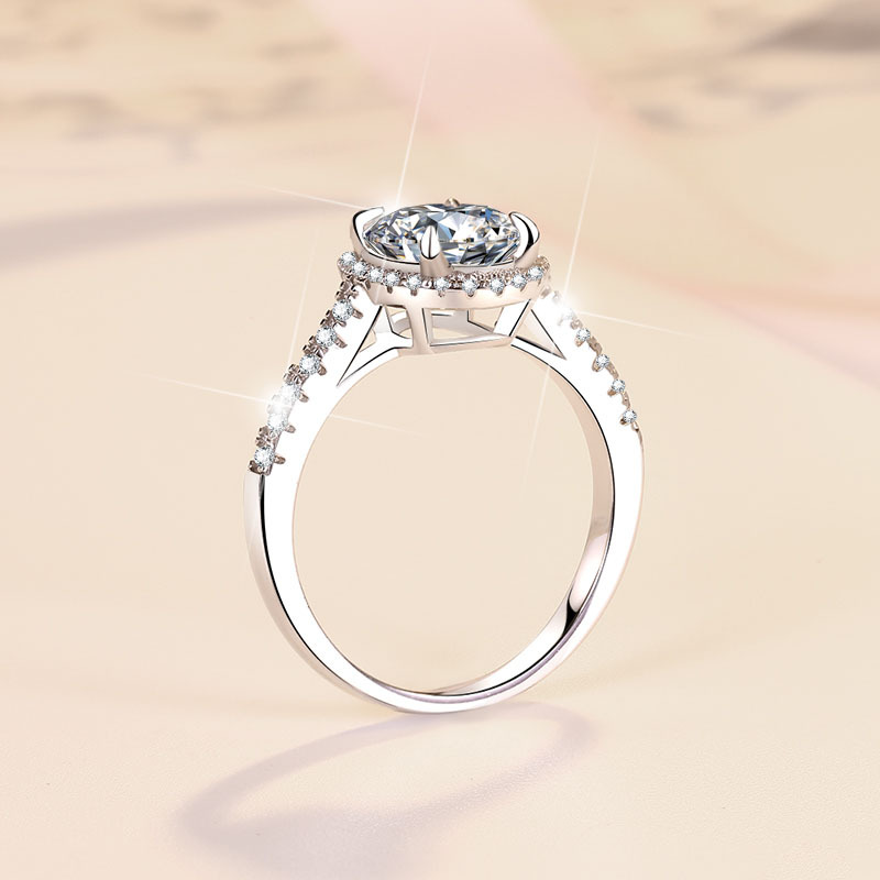 Stunning 2-Carats Oval Shape Moissanite Solitaire Necklace Premium Quality Eternity Diamond Alternative Jewellery