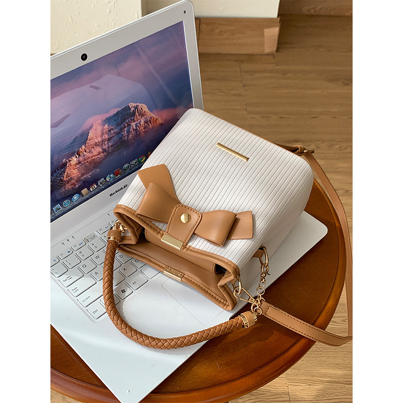 designer Niche Design Bowknot Bag for Women 2025 New Simple Handheld Bucket Bag Fashionable Textured Shoulder Crossbody Bag