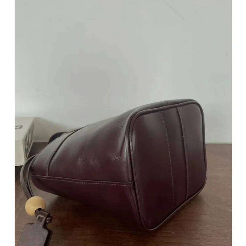 2025 New Crossbody Bucket High-Grade Niche Leather Simple Shoulder Women's Designer Bag