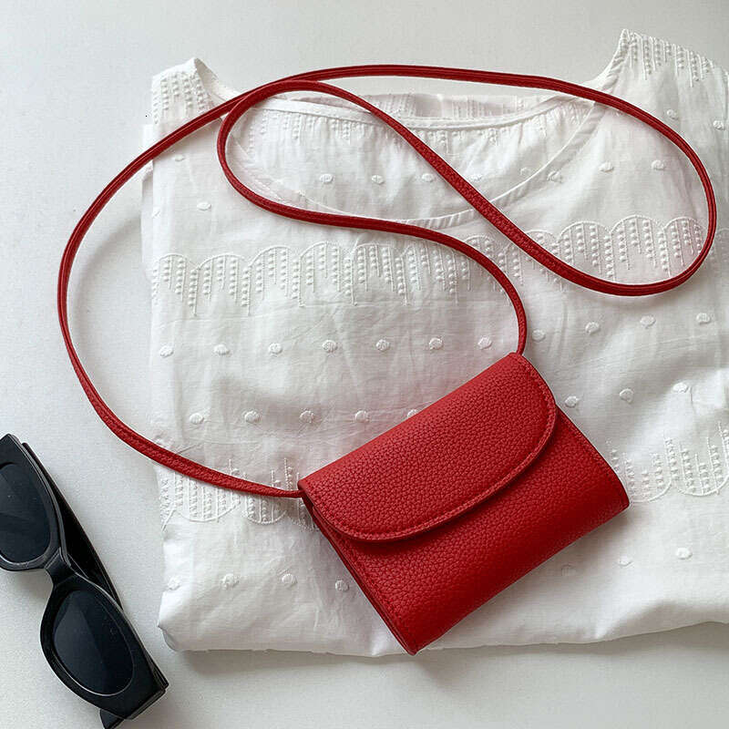 Korean Niche Women's 2025 New Versatile Simple Shoulder Crossbody Summer Elegant Trendy PU Small Square Bag