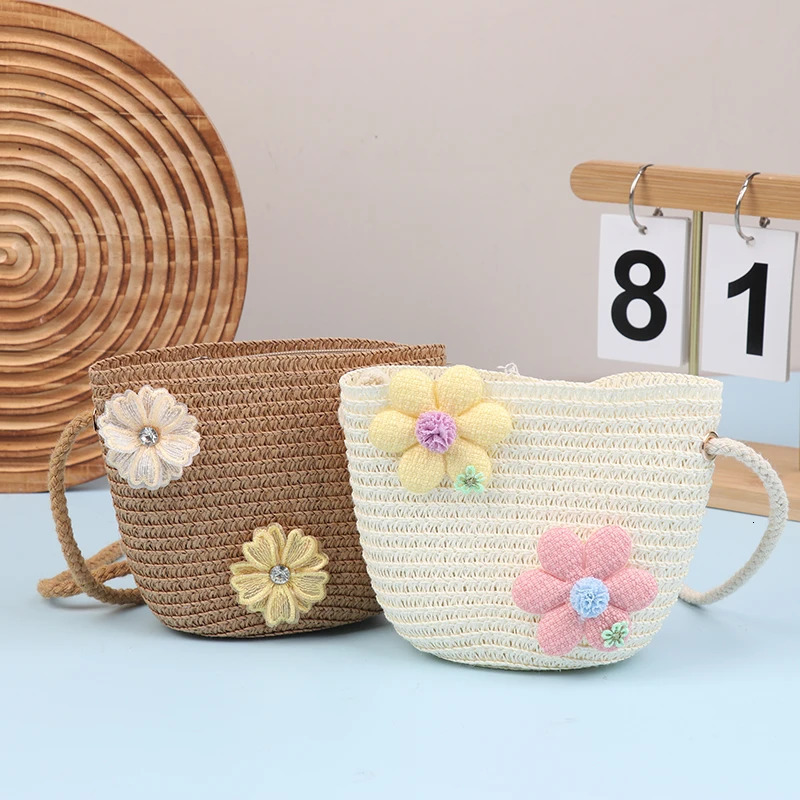 Cute Straw Shoulder Bags Girls Handmade Woven Crossbody Bag Kids Messenger Mini Coin Purse Beach Po Props 250605