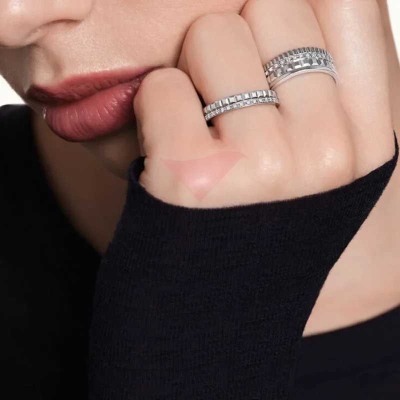 Luxurious and Fashionable French Style S925 Zircon Ring Paired with A Multifunctional Jewelry Gift Box for The WorkplaceXJ250606
