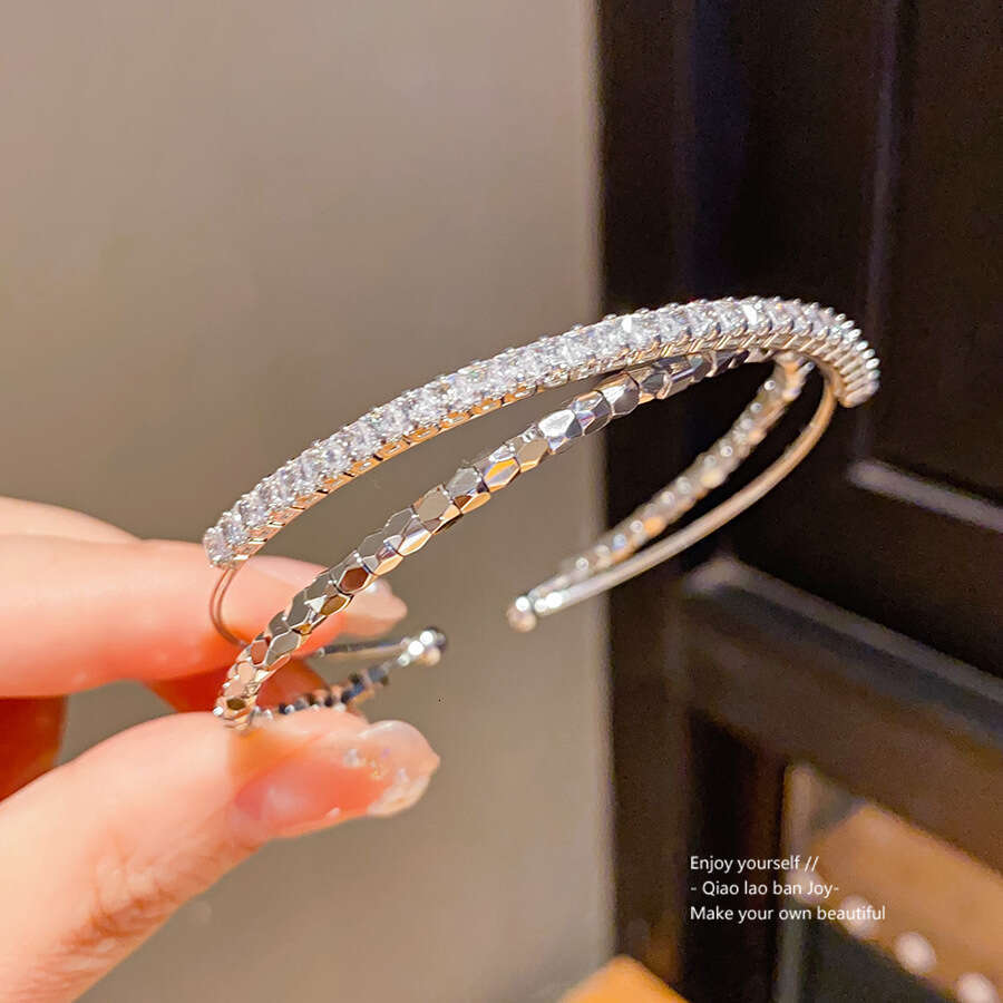 designer bracelet Zircon Crushed Sier Cross Open Light High-end Sense Bracelet Simple Personality Versatile Fashion Jewelry for Women with gift box