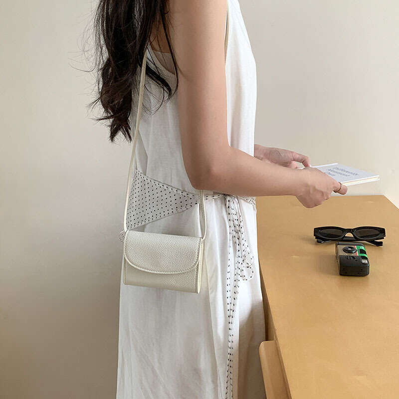 Korean Niche Women's 2025 New Versatile Simple Shoulder Crossbody Summer Elegant Trendy PU Small Square Bag