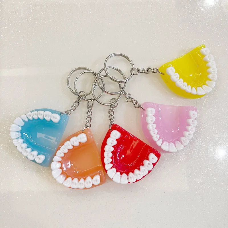 Teeth KeyChain Creative Simulation of Denture Key Chain Car For Women Man Resin KeyRing with Pendant Gifts Wholesale K5188 250606