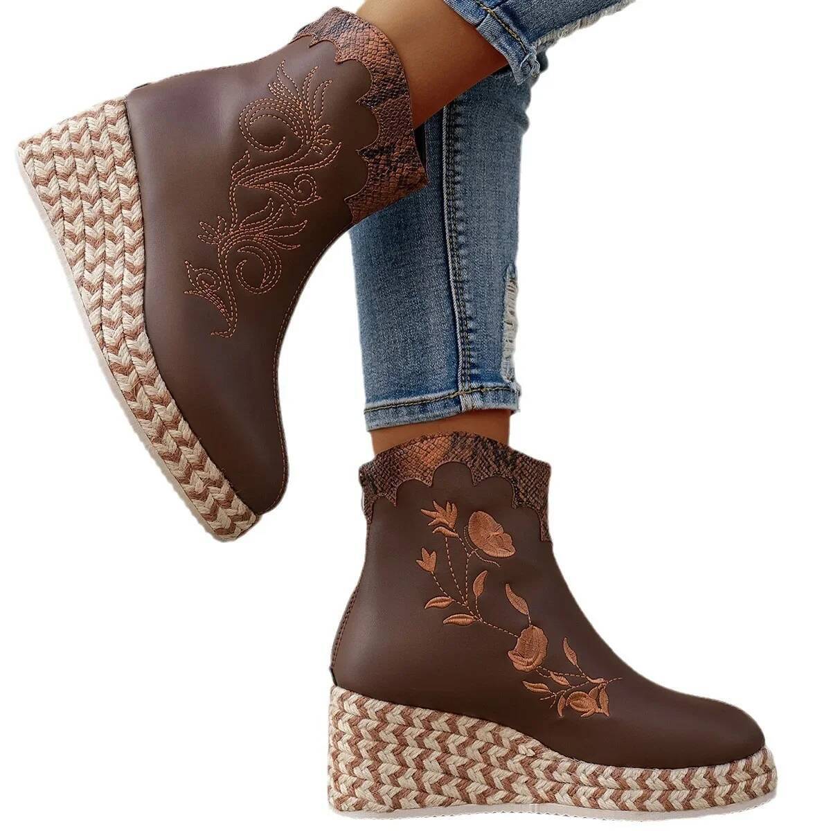 Ddmyoutdoor Brand Fashion Embroidery Mid Calf For Women Wedge Platform Retro Ethnic Style Female High Heels Knight Boots Outdoor Shoes