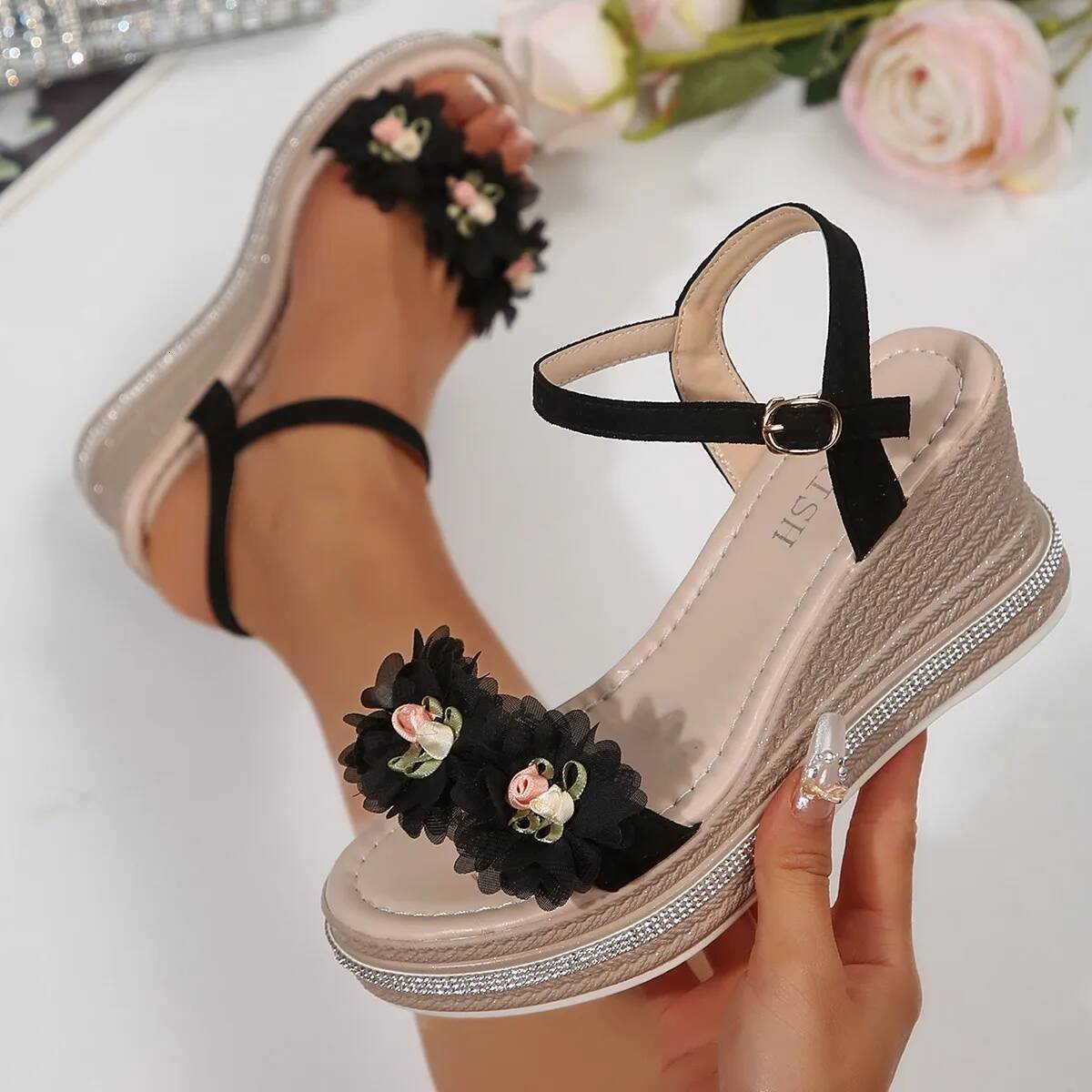 Ddmyoutdoor Women S Peep Toe Summer Fashion Flower Sandals Buckle Strap Platform New Wedges High Heels Sandalias De Mujer Outdoor Shoes