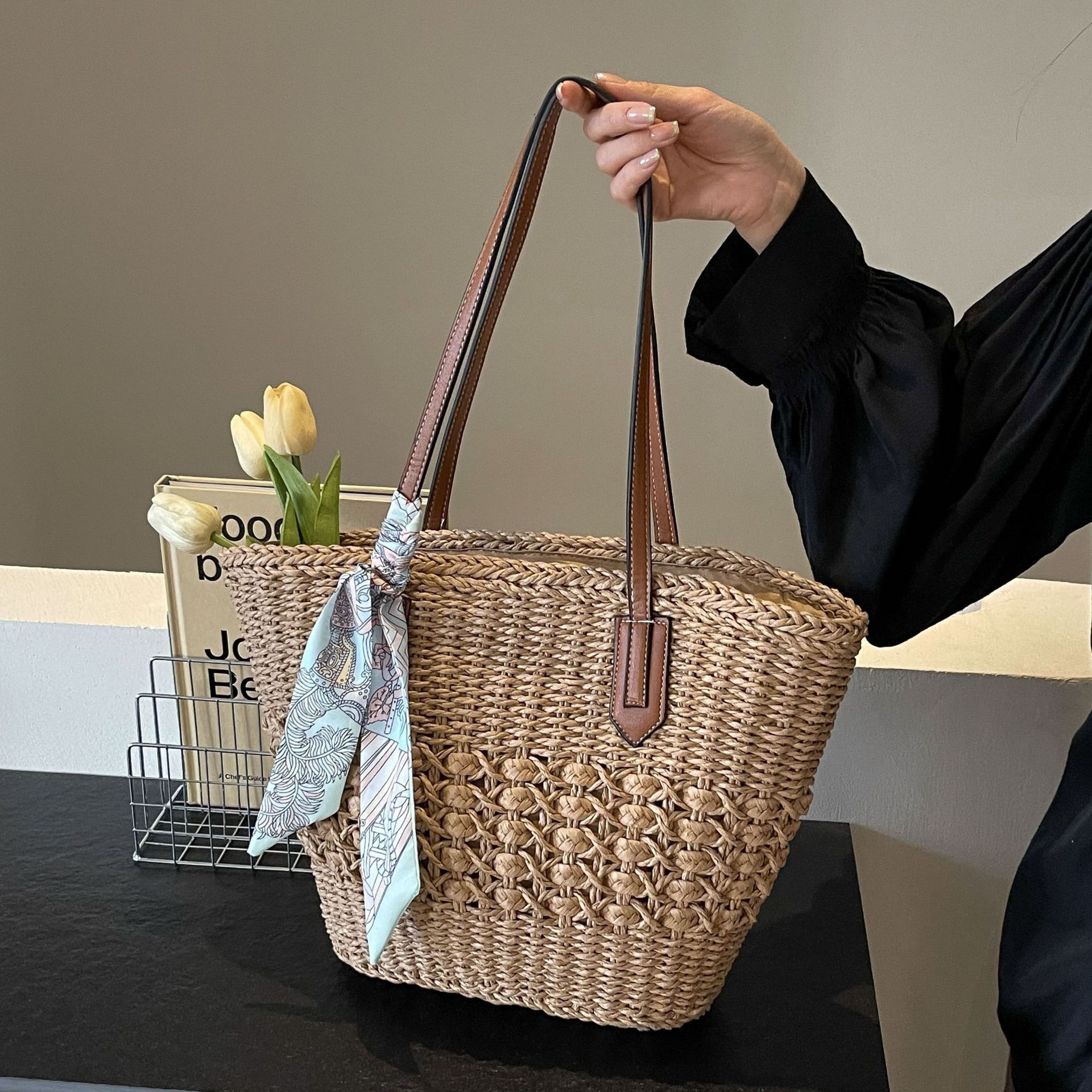 designer Vintage Woven Large Bag for Women 2025 New Fashion Large Capacity Vacation Beach Bag High-end Trendy Tote Bag