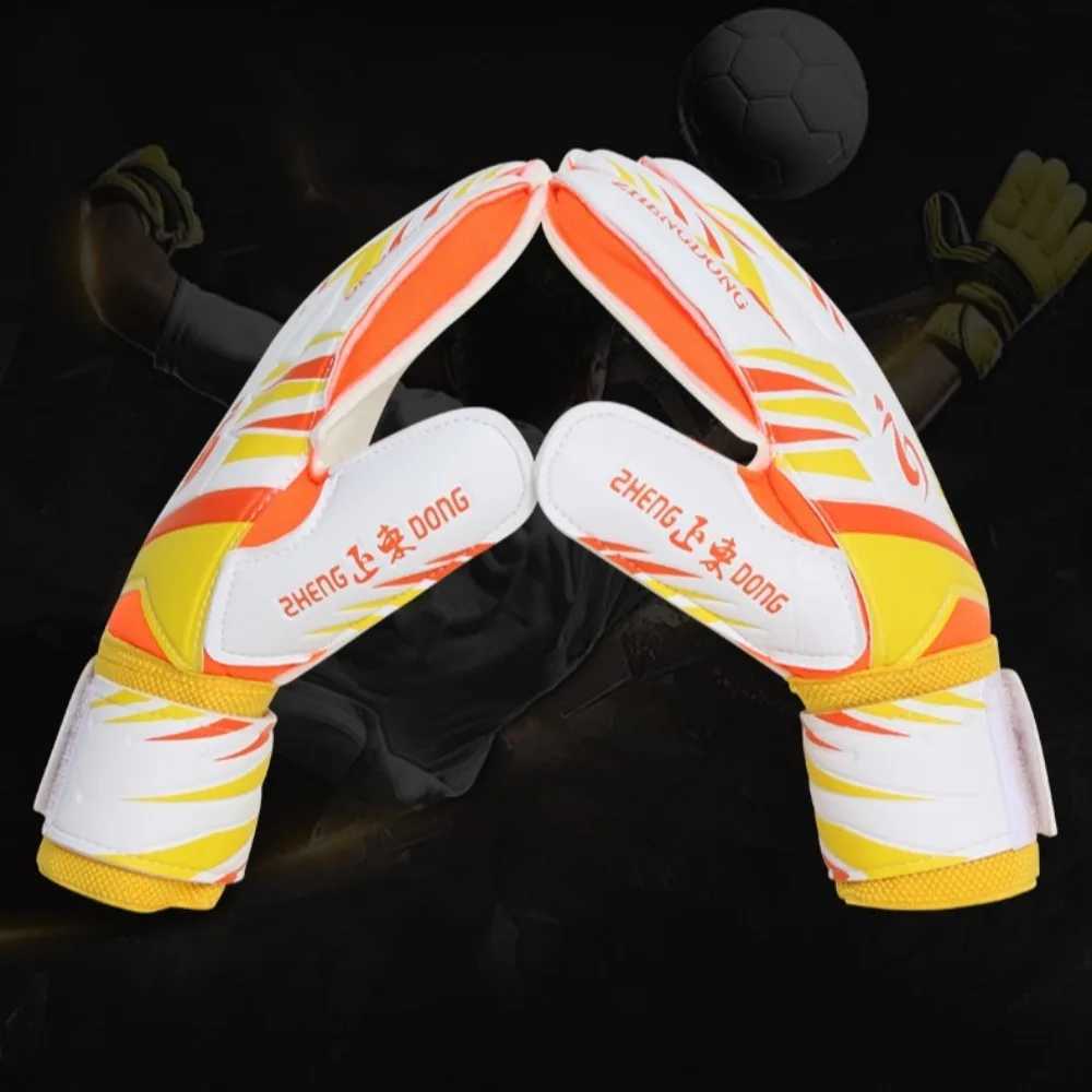 1 Pair of Wear-resistant Football Gloves Anti-slip Excellent Goalkeeper Gloves Thick Latex Non-Slip Goalkeeper Training GlovesXJ250606