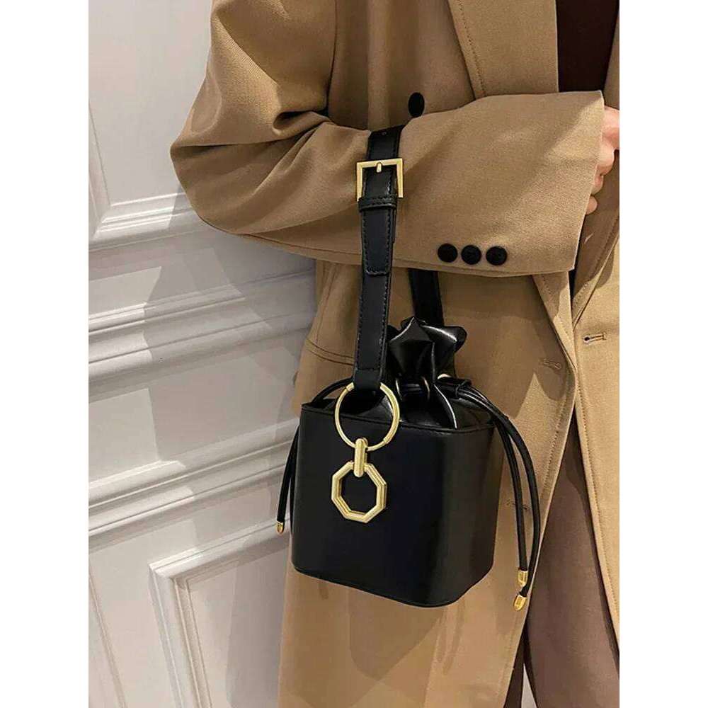 Vintage PU Leather Mini Crossbody Bag Women Autumn Fashion Commuter Handbags 2024 New Solid Color Lady Square Pack