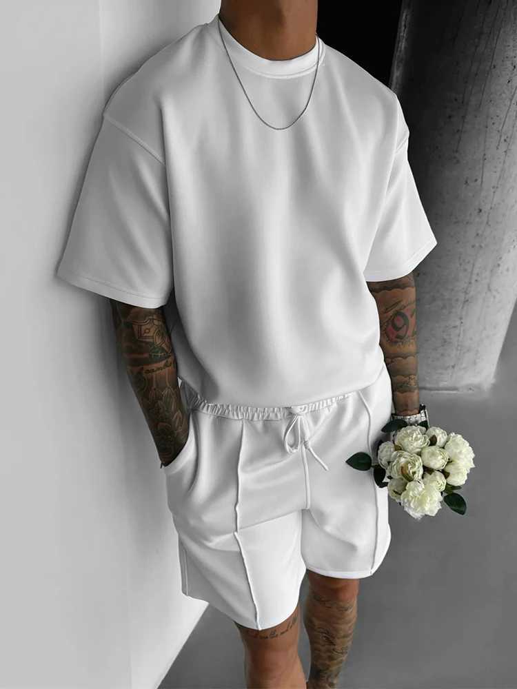 Fashionable Solid Color Outfits Mens Clothing Summer Trendy O Neck Short Sleeve Tops And Shorts Men Two Piece Sets Casual Suits W250609