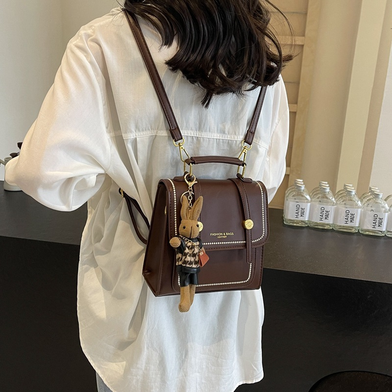 designer French Style Niche Retro Textured Handbag for Women New Student Class Backpack 2025 Spring Crossbody Bag