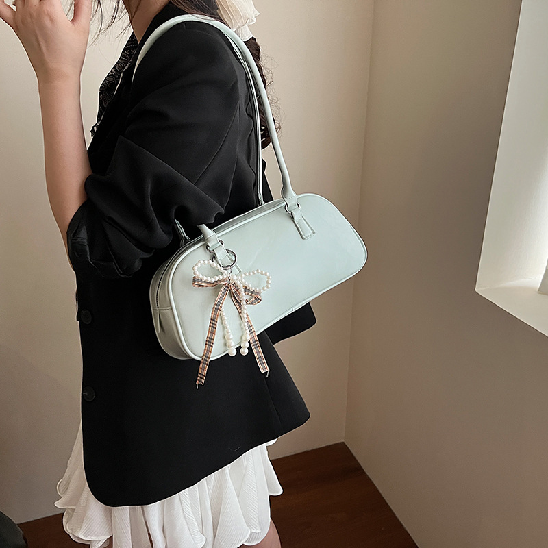 designer Large Capacity Shoulder Underarm Bag for Women 2025 New Simple Versatile Elegant Handbag Fashionable Stylish Pillo