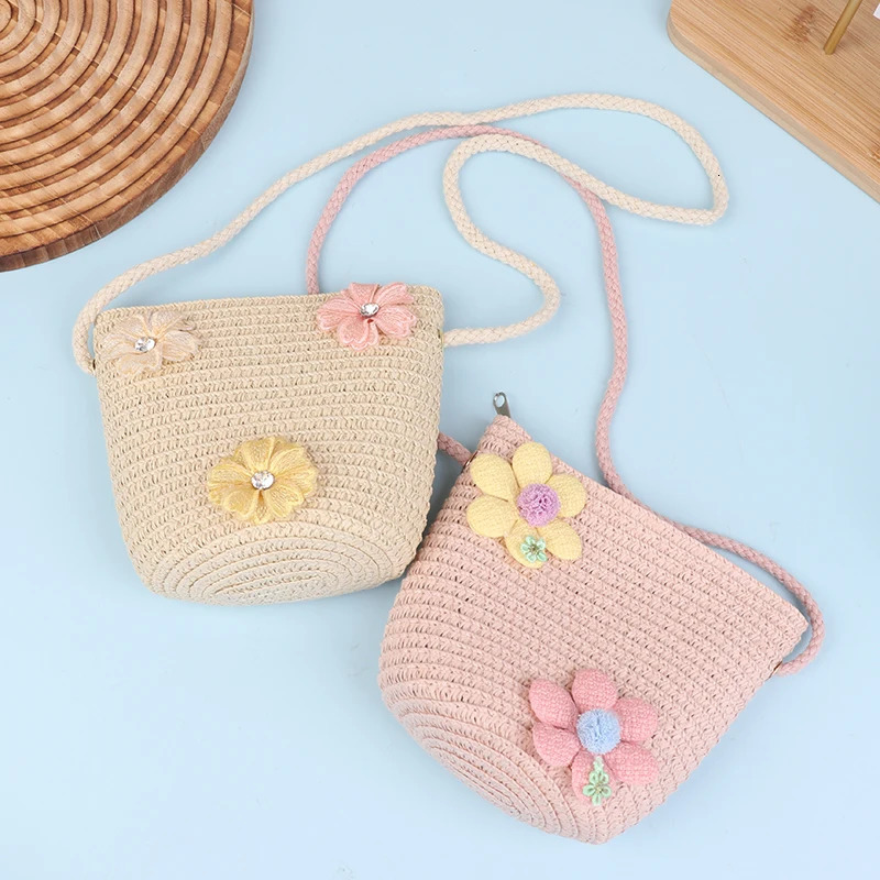 Cute Straw Shoulder Bags Girls Handmade Woven Crossbody Bag Kids Messenger Mini Coin Purse Beach Po Props 250605