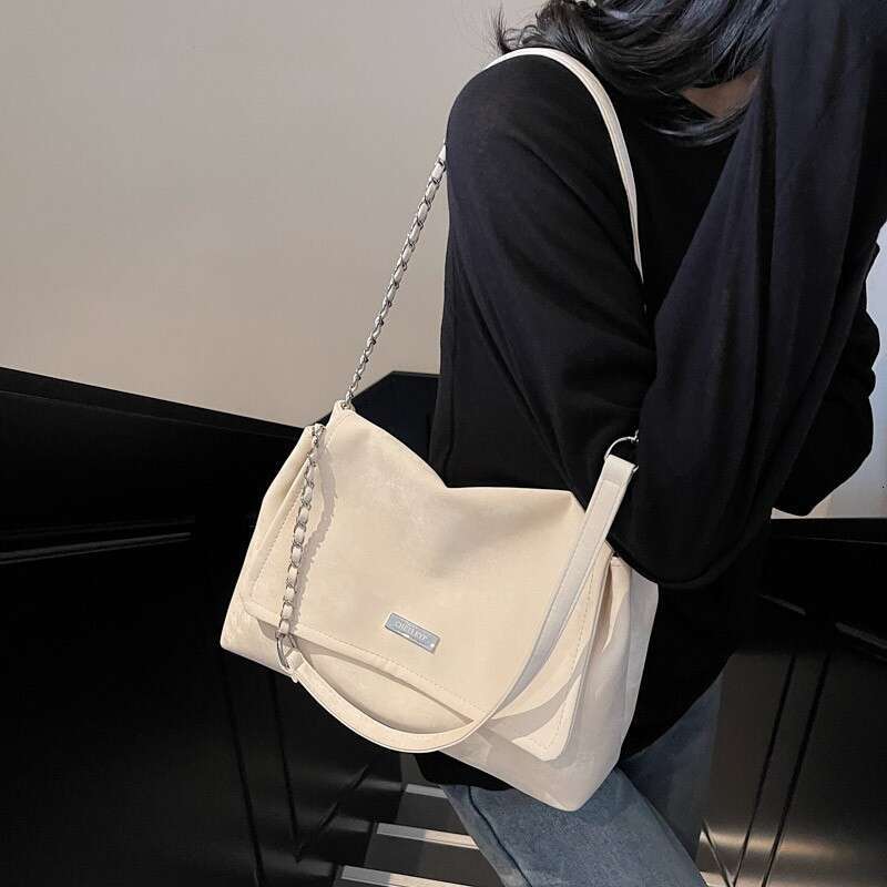 Minimalist Texture Underarm 2025 New Women's Fashion Large Capacity Crossbody Stylish Versatile Shoulder Bag